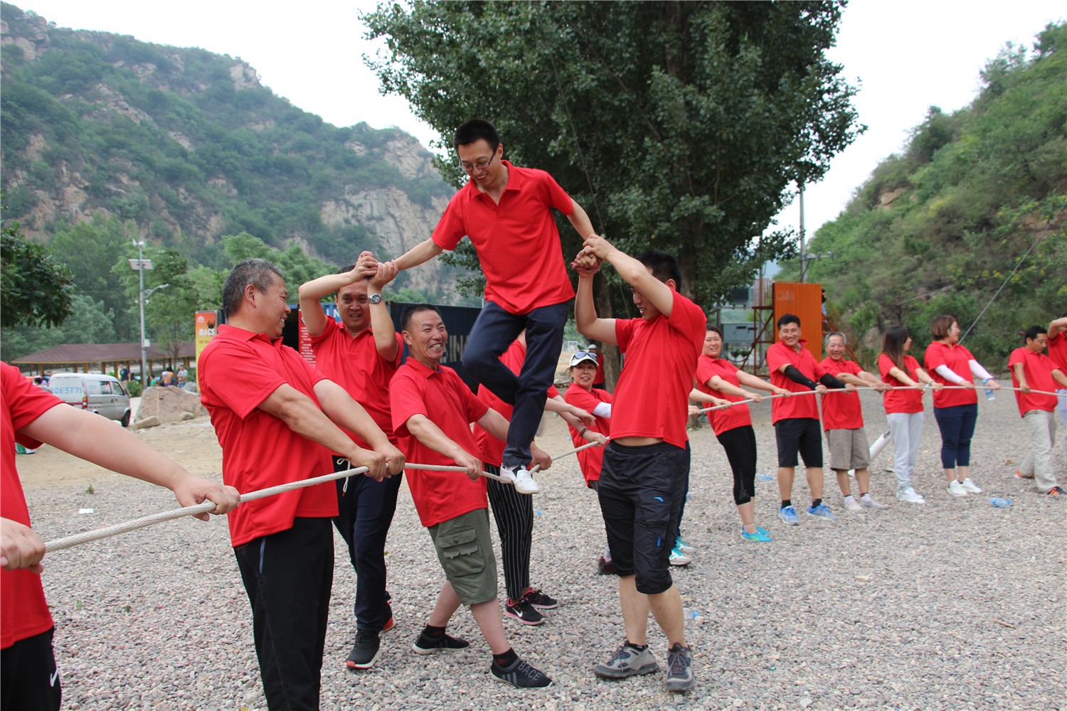 [石門山拓展基地]-團(tuán)隊凝聚力一日團(tuán)建