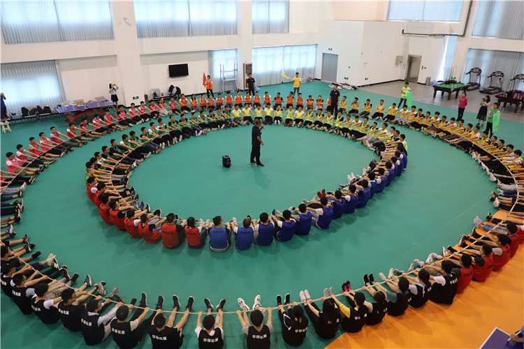 [上海西點(diǎn)一號軍訓(xùn)基地]]戰(zhàn)狼特訓(xùn)一日拓展活動